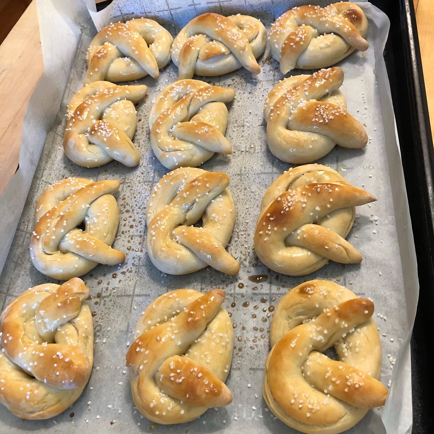 a dozen freshly baked preztels